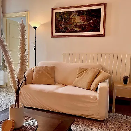 Piazza Vittoria Historic Netflix Penthouse Apartment *